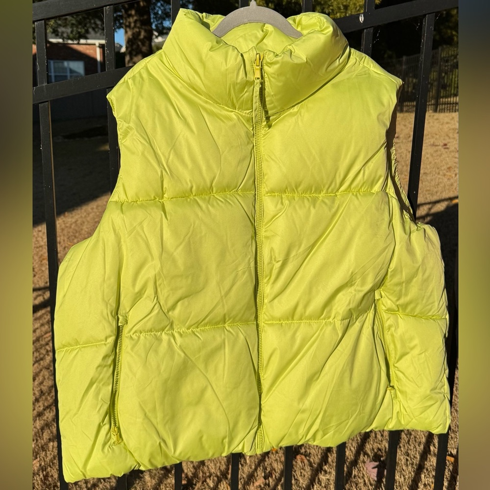 Bright Yellow Quilted Old Navy Puffer Vest, Plus size 3X